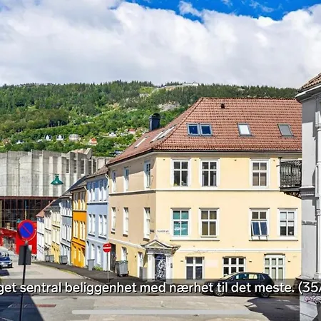 아파트 Koselig Bygardsleilighet I Sentrum